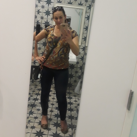 Meet your Posher, Kat - Picture 2 of 3